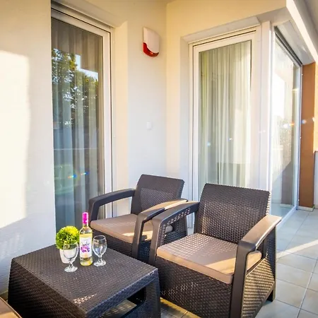 Myflat Diamond Bay Apartment *