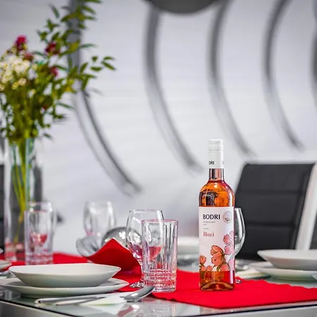 Myflat Diamond Bay 希欧福克