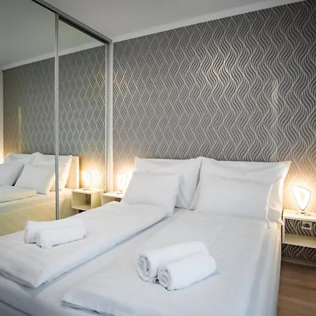 Myflat Diamond Bay Apartment *